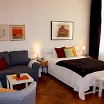 Cosy Appartement Close To City